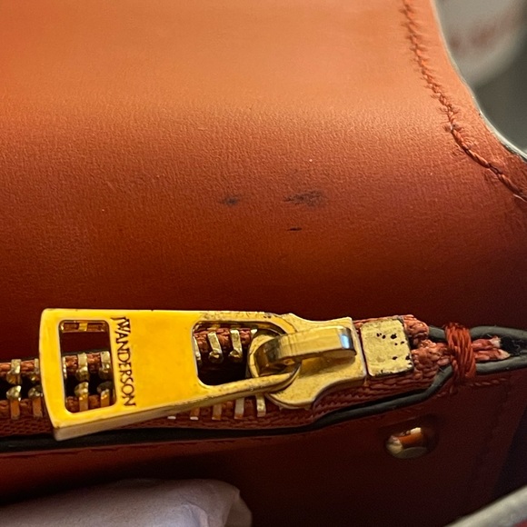 JW Anderson Anchor Logo Leather Box Crossbody Bag - Picture 12 of 17